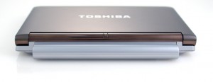 Toshiba mini NB205  изглед отзад